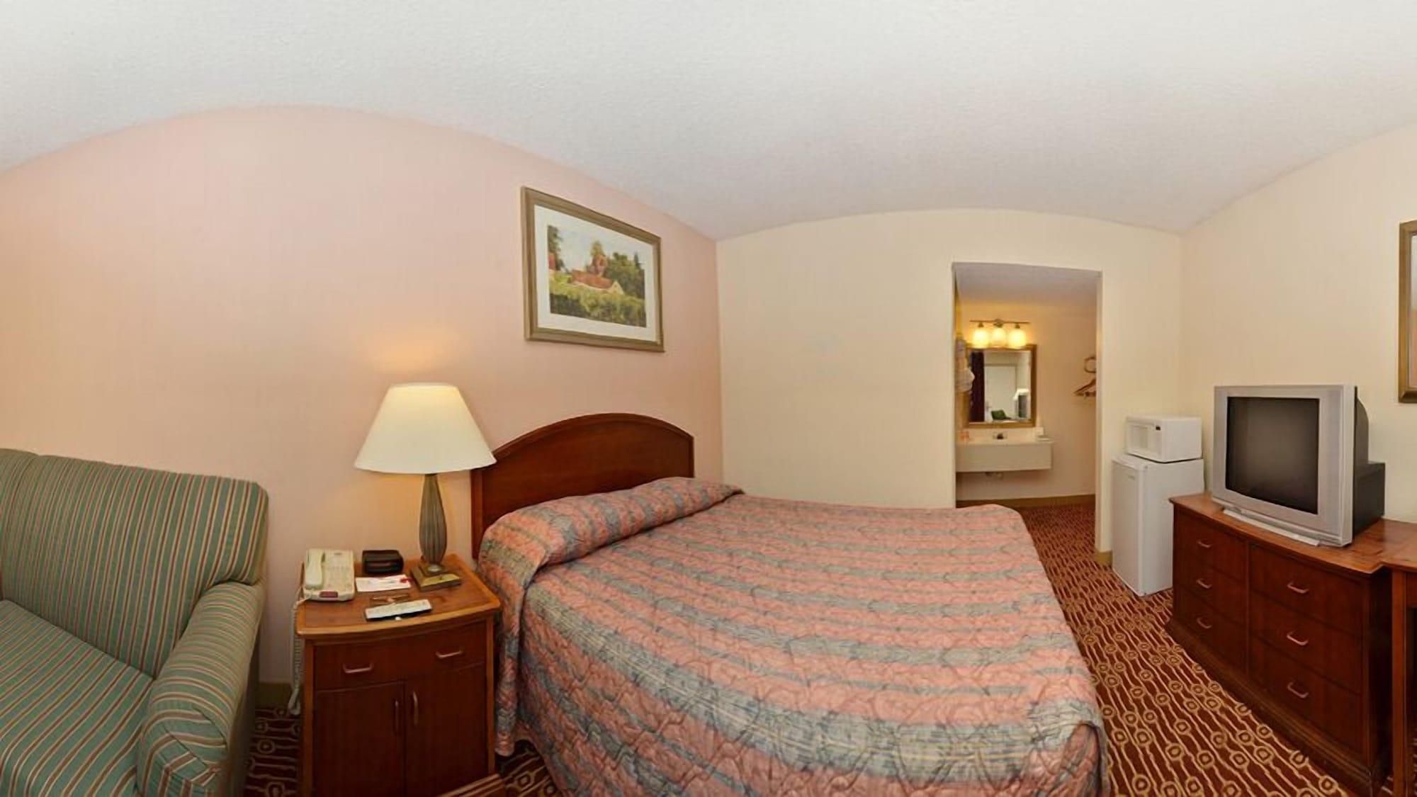 Rodeway Inn Colonial Heights I-95 Exterior photo