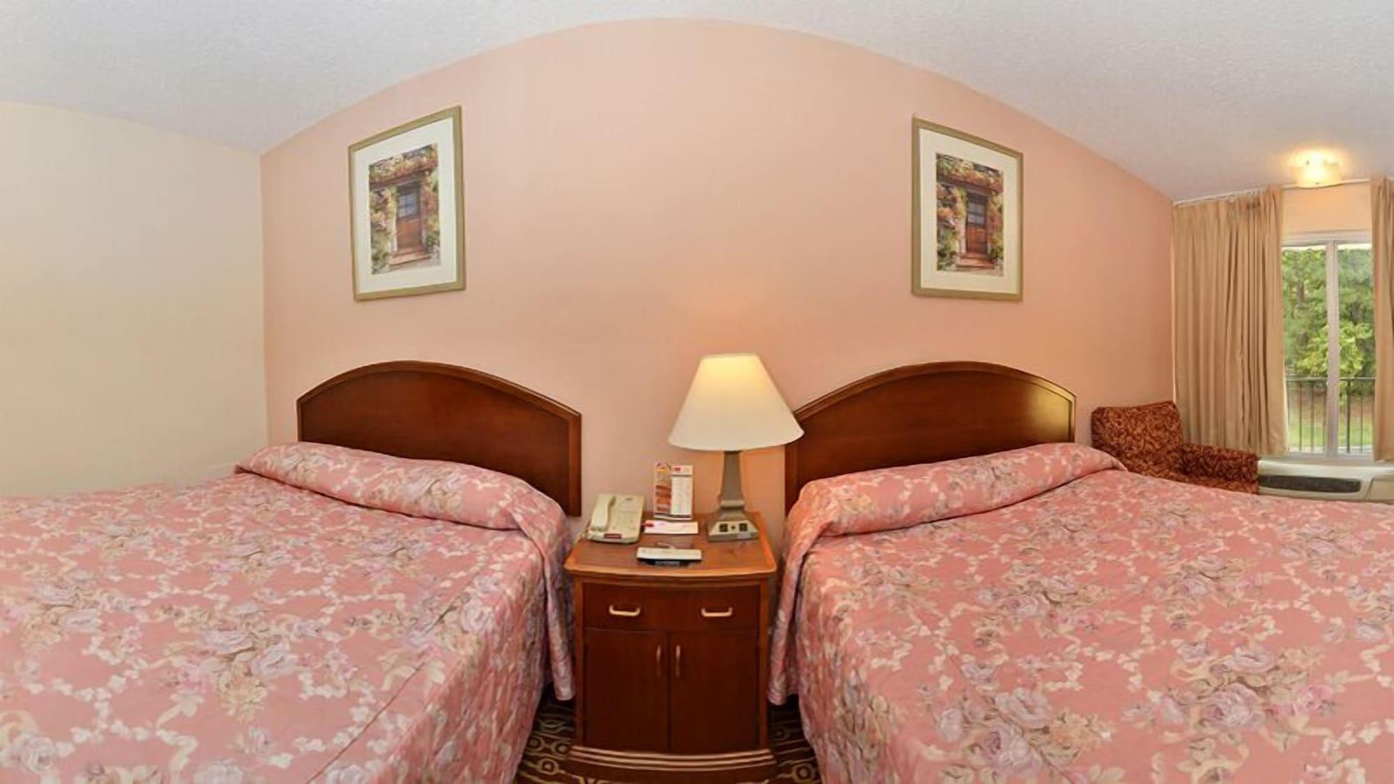 Rodeway Inn Colonial Heights I-95 Exterior photo
