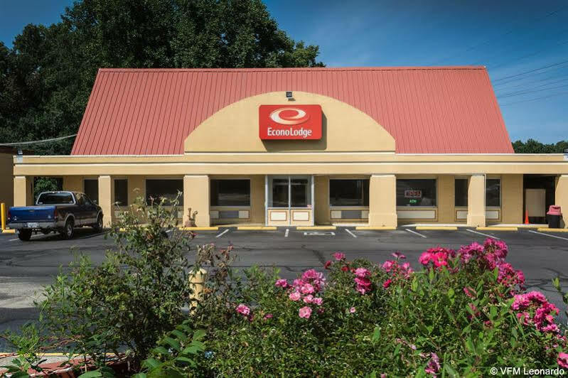Rodeway Inn Colonial Heights I-95 Exterior photo